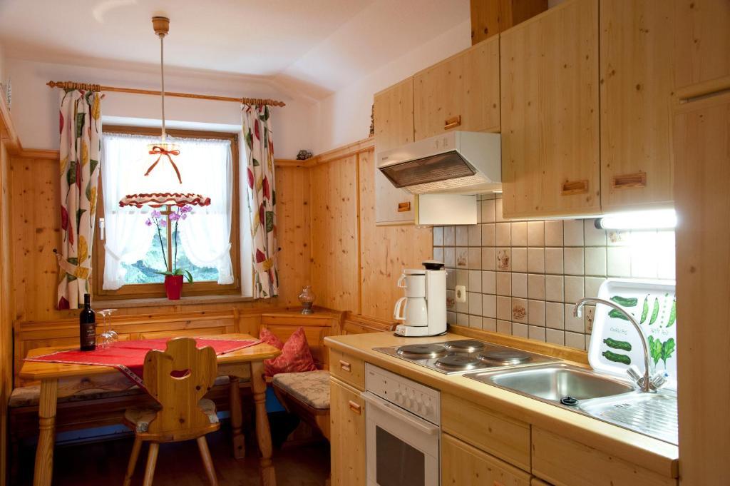 Landhaus Manuela & Haus Michael Leutasch Rom bilde